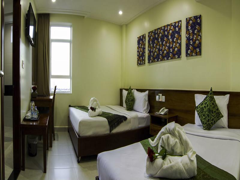 Rose Emerald Hotel Phnom-Penh Buitenkant foto
