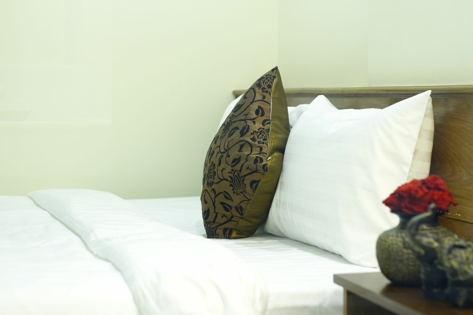 Rose Emerald Hotel Phnom-Penh Buitenkant foto
